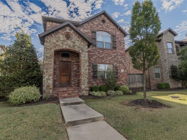 562 N Salem Road , Fayetteville, AR 72704