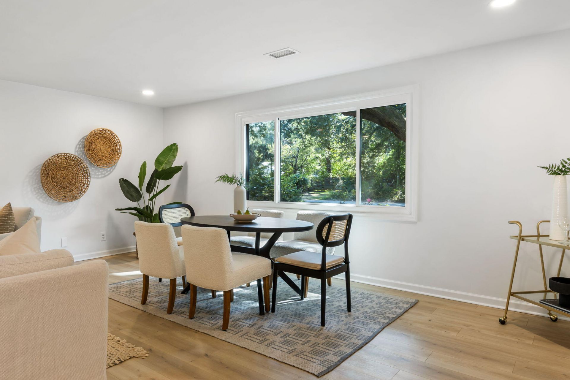 1512 Newbury Street Photo 10
