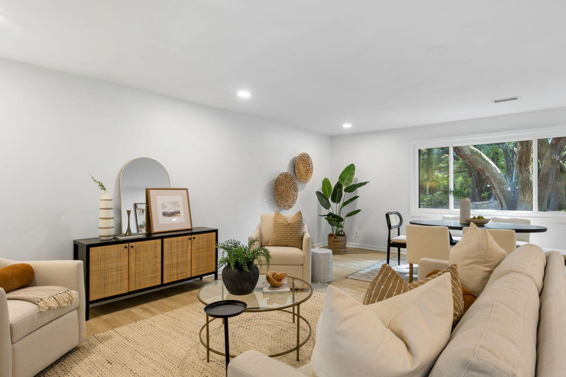 1512 Newbury Street Photo 12