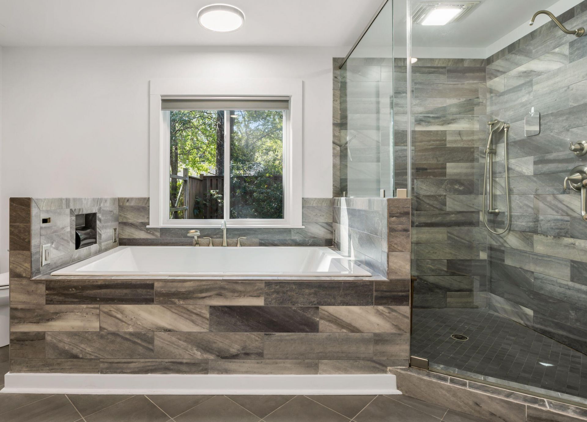 1512 Newbury Street Photo 15