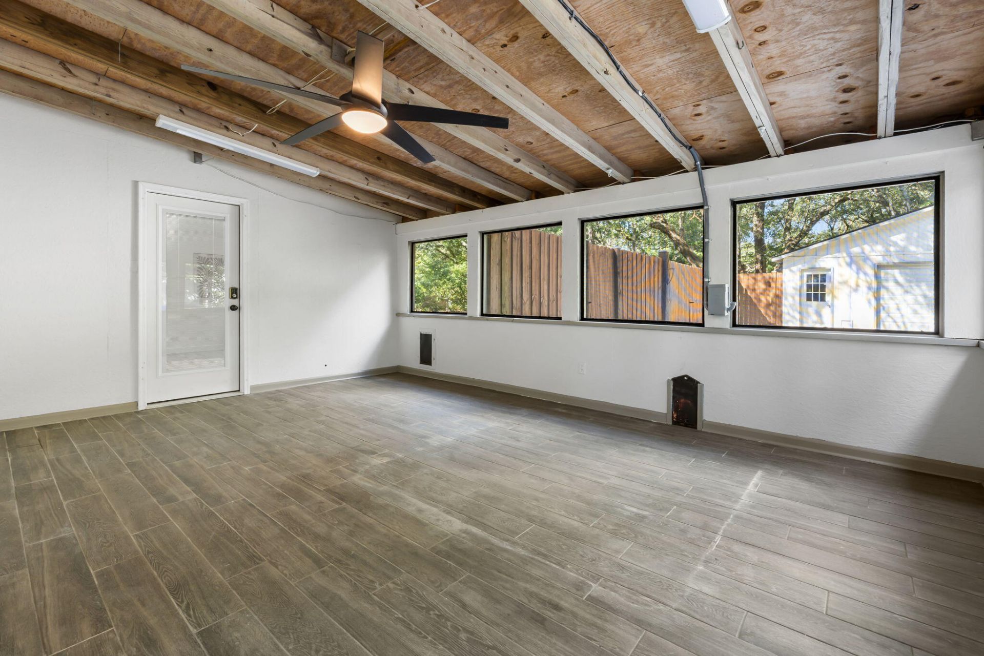 1512 Newbury Street Photo 19