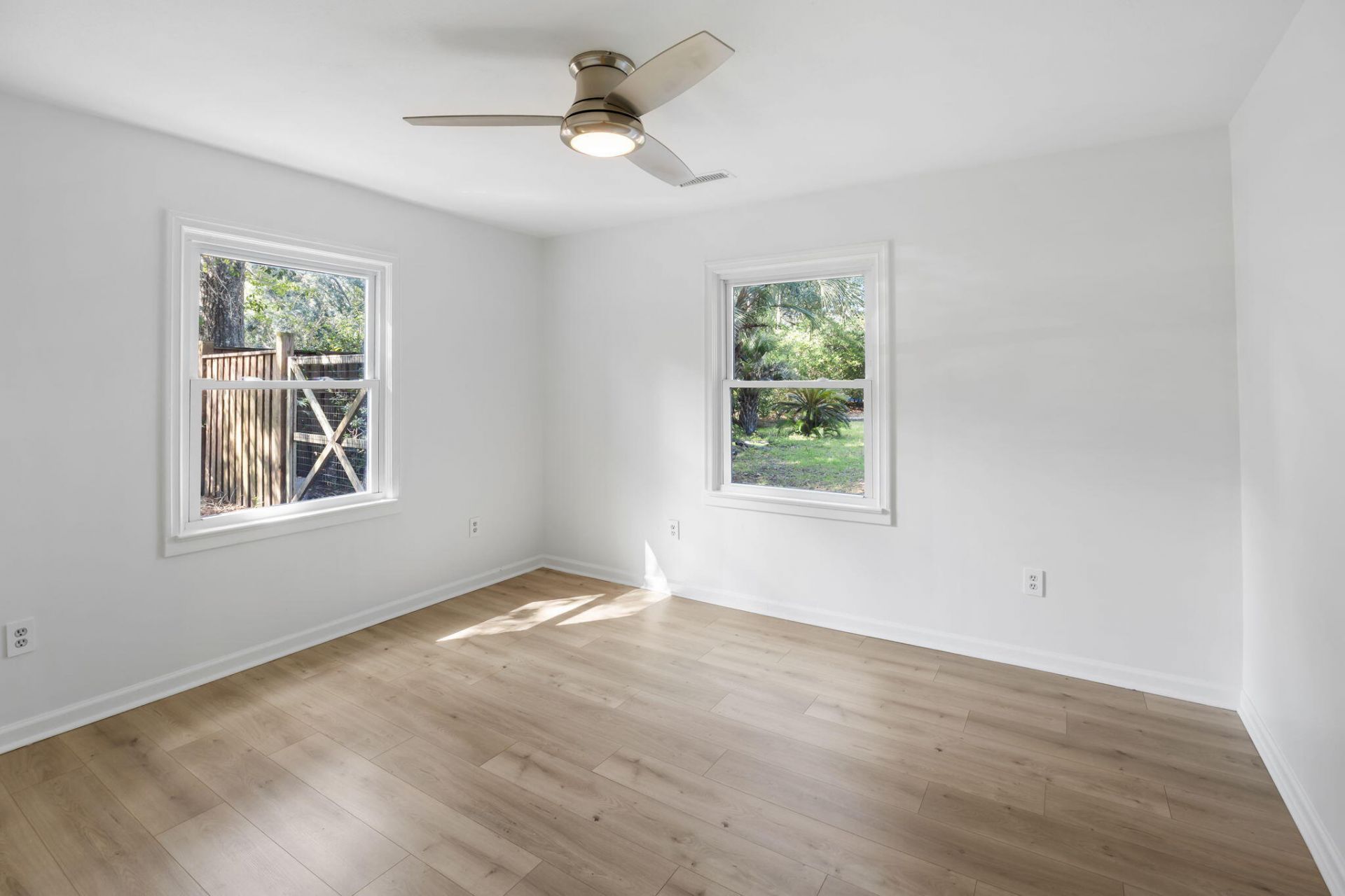 1512 Newbury Street Photo 20
