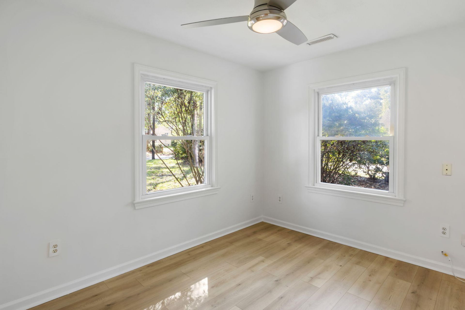 1512 Newbury Street Photo 21