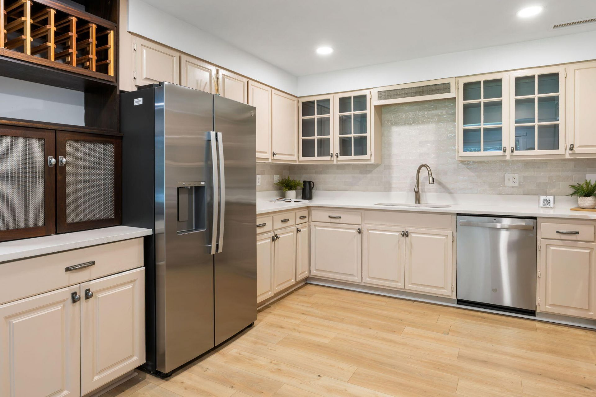 1512 Newbury Street Photo 7