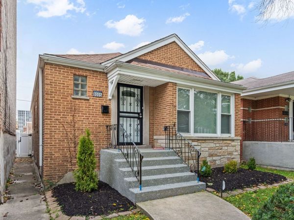 8005 S Campbell Avenue , Chicago, IL 60652