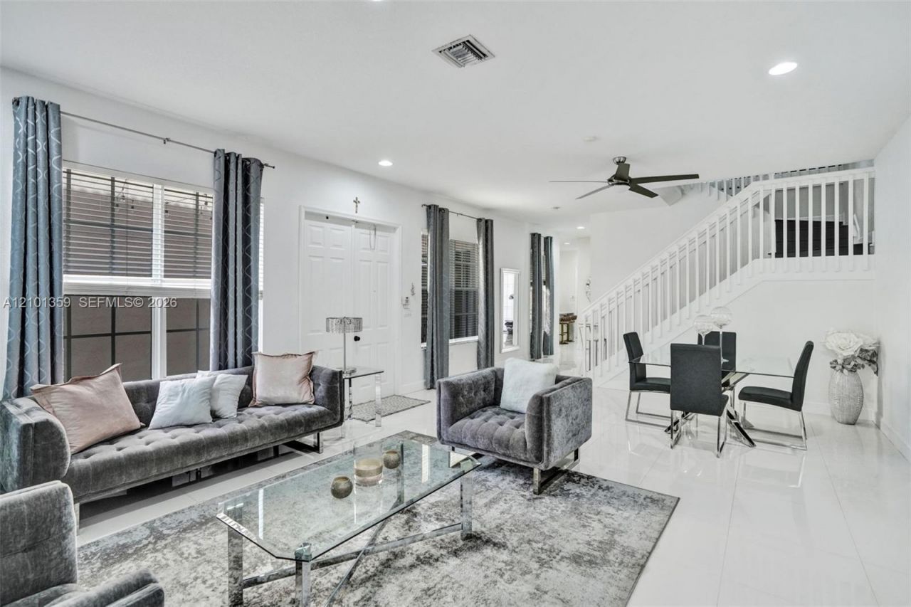 859 SW 147th Ter , Pembroke Pines, FL 33027 Photo