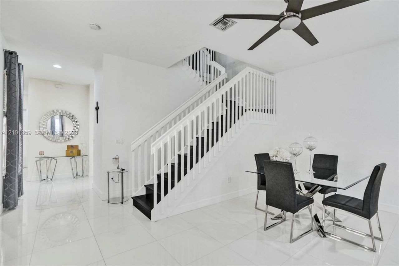 859 SW 147th Ter , Pembroke Pines, FL 33027 Photo