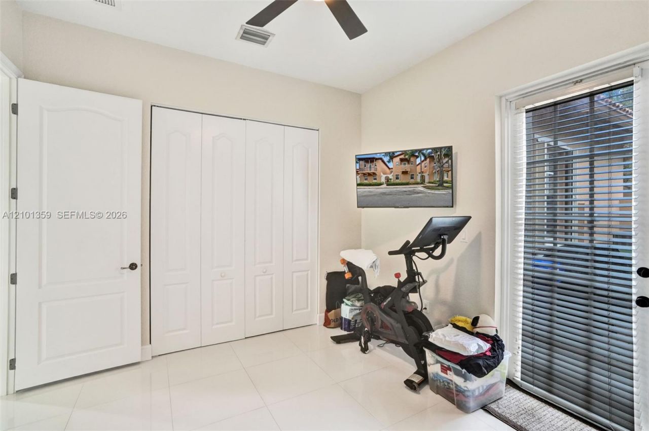 859 SW 147th Ter , Pembroke Pines, FL 33027 Photo