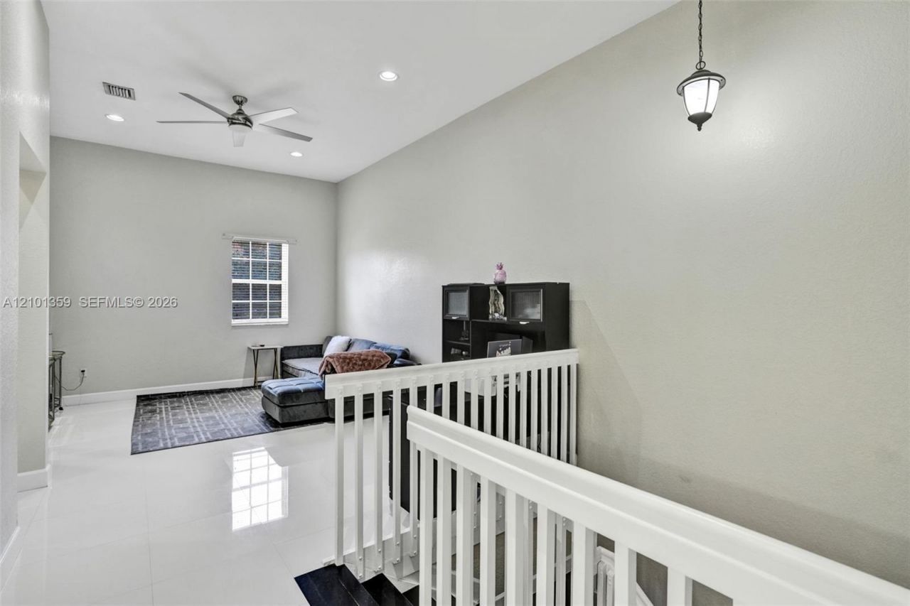 859 SW 147th Ter , Pembroke Pines, FL 33027 Photo