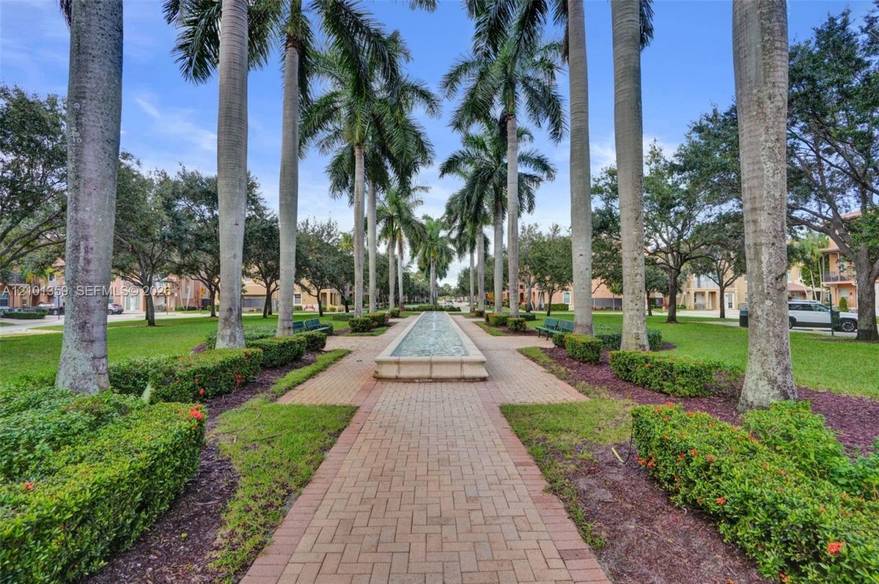 859 SW 147th Ter , Pembroke Pines, FL 33027 Photo
