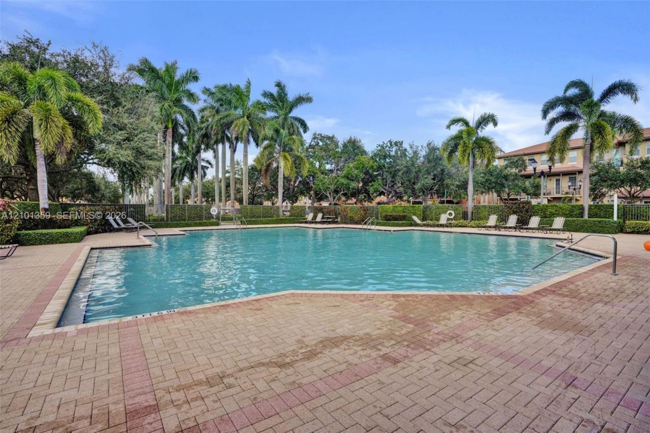 859 SW 147th Ter , Pembroke Pines, FL 33027 Photo