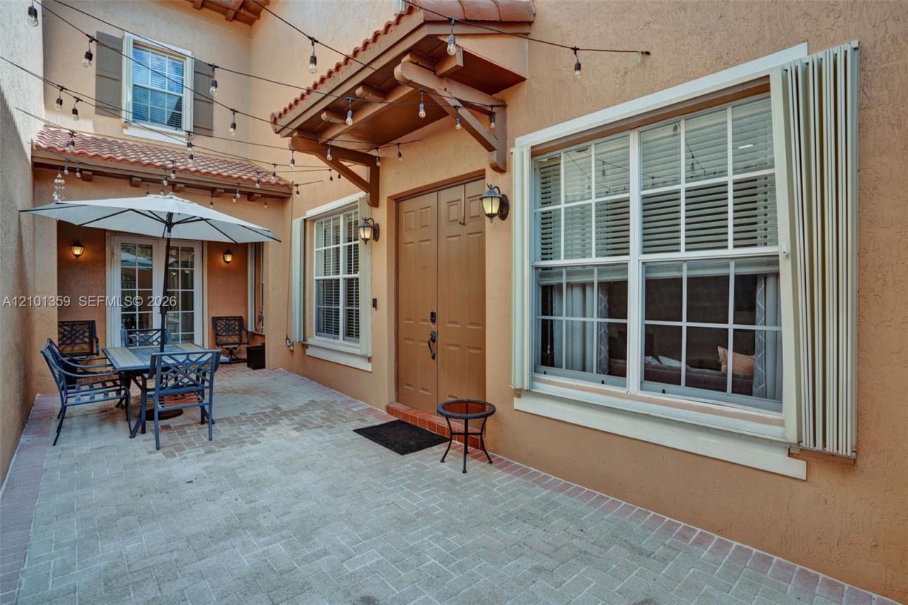 859 SW 147th Ter , Pembroke Pines, FL 33027 Photo