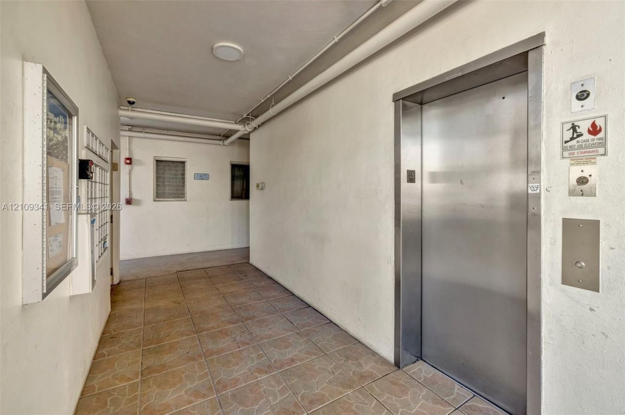 2200 Diana Dr, Unit 310, Hallandale Beach, FL 33009 Photo