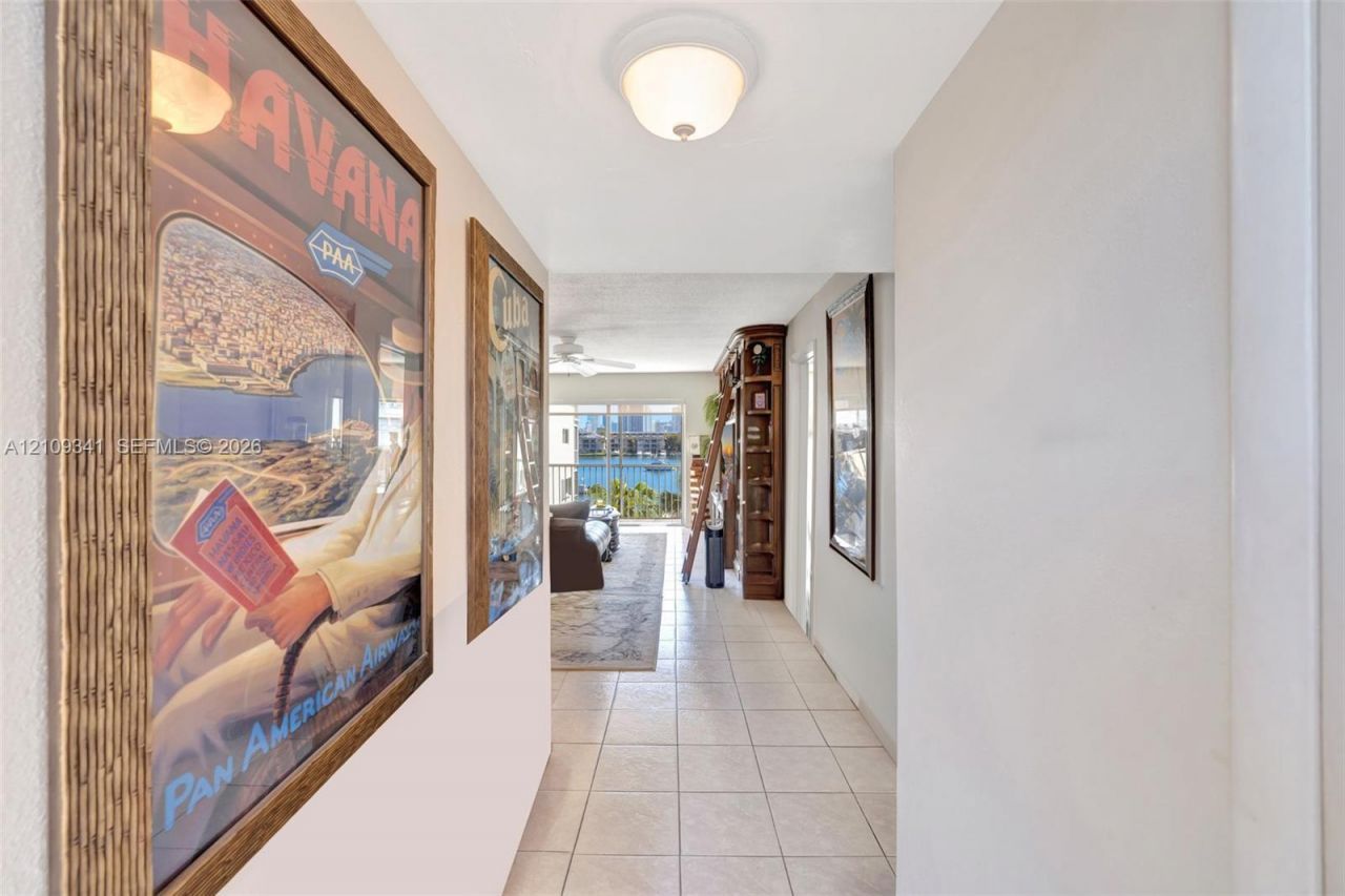 2200 Diana Dr, Unit 310, Hallandale Beach, FL 33009 Photo