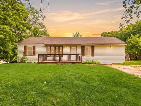 10013 Bellaire Avenue, Kansas City, MO 64134
