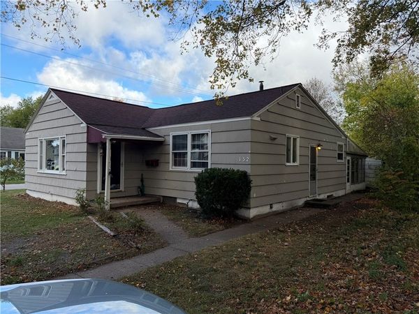 132 Sparling Dr, Greece, NY 14616