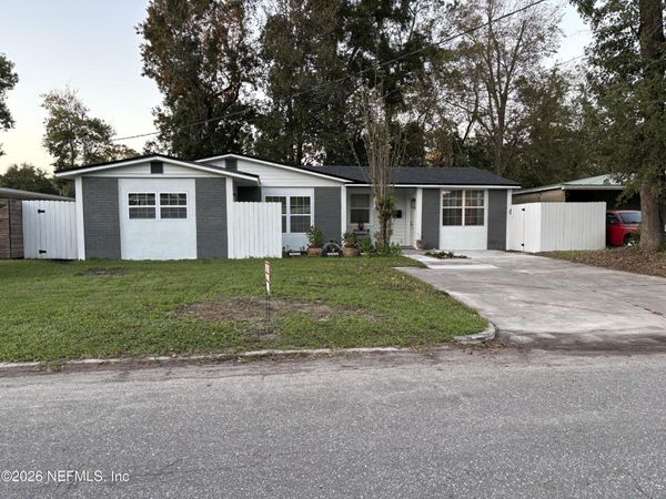 5345 WOODCREST Road, Jacksonville, FL 32205