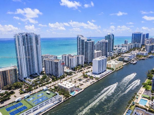 2751 S Ocean Dr , Unit 1608N, Hollywood, FL 33019