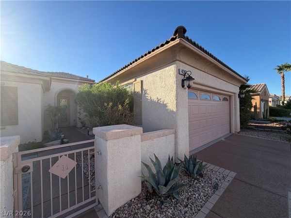 4287 Bella Cascada Street , Las Vegas, NV 89135