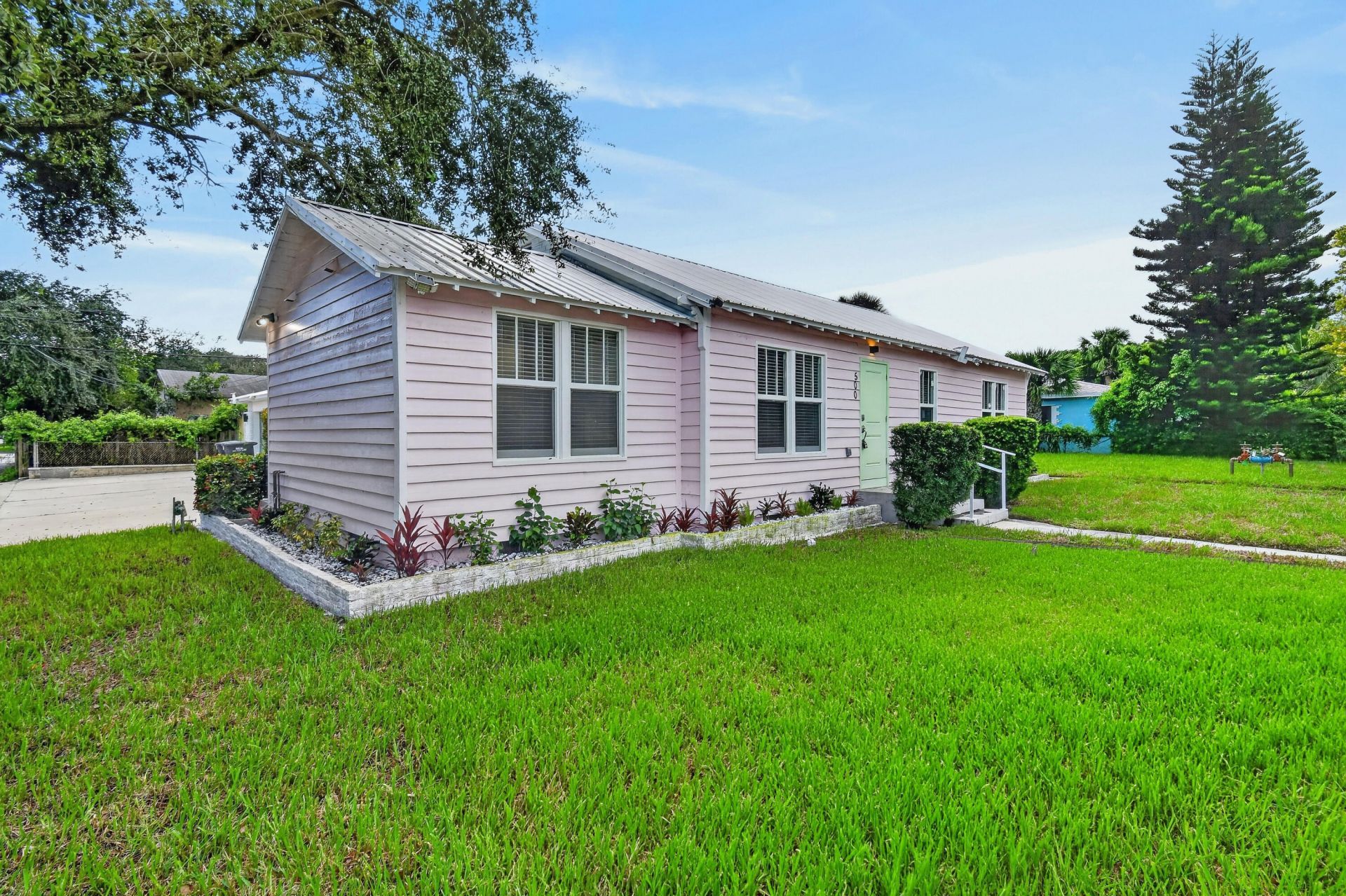 500 54th Street, West Palm Beach, FL 33407 Photo