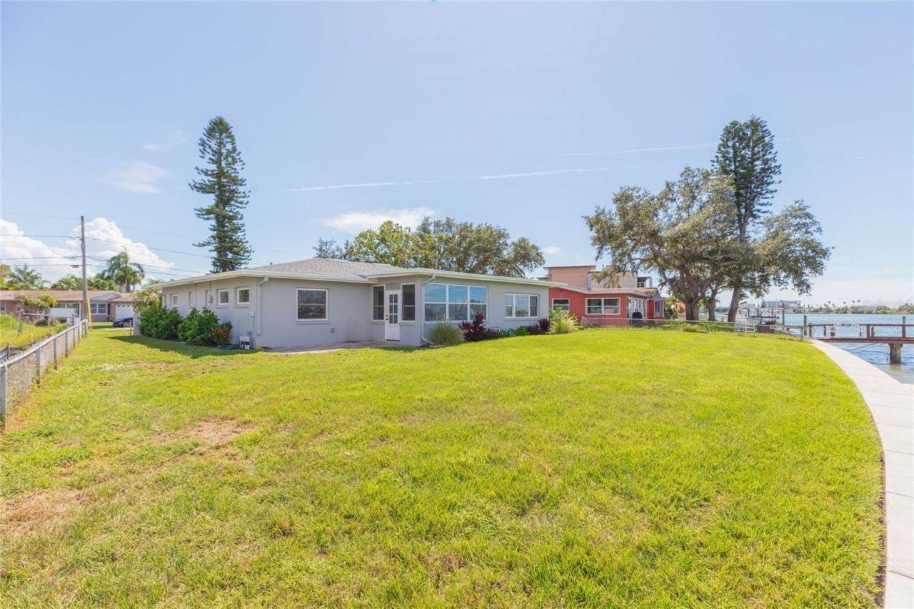 7160 S S, Shore Dr Drive, South Pasadena, FL 33707 Photo