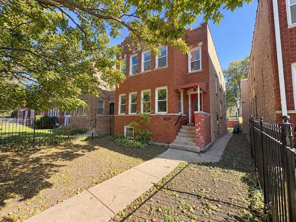1621 N Meade Avenue , Chicago, IL 60639