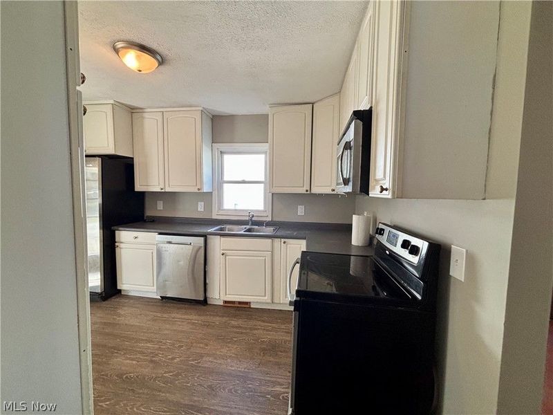212 Ohio Avenue, Niles, OH 44446 Photo 12