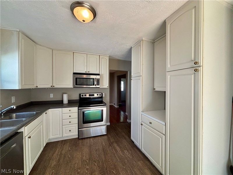 212 Ohio Avenue, Niles, OH 44446 Photo 8