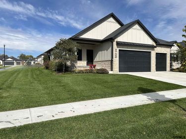 9700 Casa Galeano Court, Lincoln, NE 68520