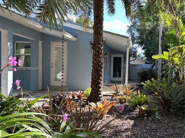44 NE 16th Ct, Fort Lauderdale, FL 33305