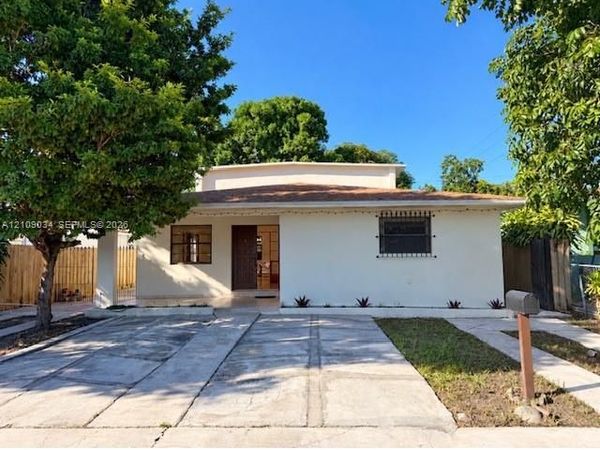 683 E 19th St , Hialeah, FL 33013