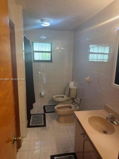 683 E 19th St , Hialeah, FL 33013 Photo