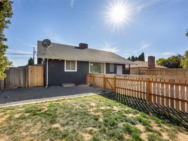 1218 SW D Street , Ephrata, WA 98823