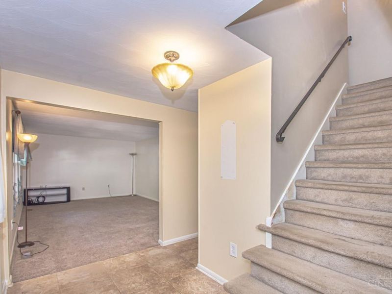 1200 Heathshire Drive, Centerville, OH 45459 Photo 3