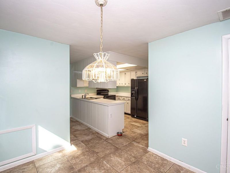 1200 Heathshire Drive, Centerville, OH 45459 Photo 9