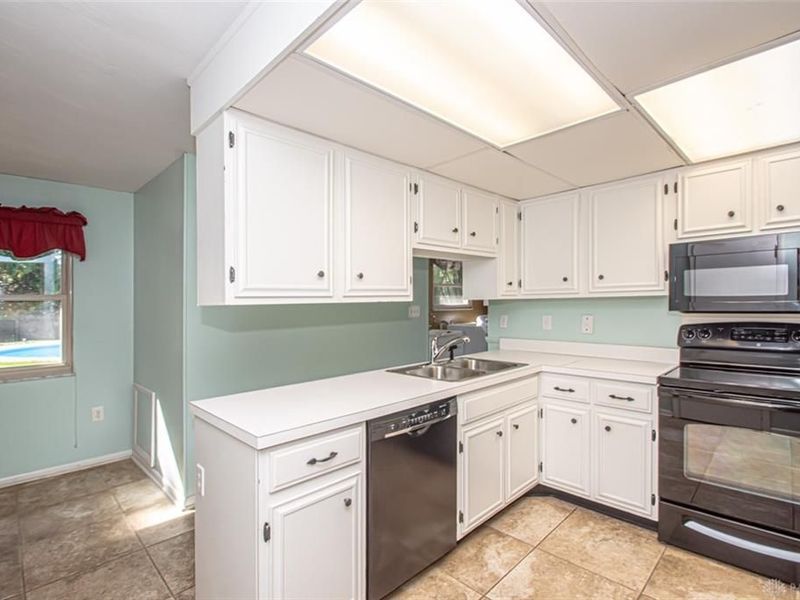 1200 Heathshire Drive, Centerville, OH 45459 Photo 11