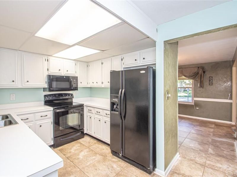 1200 Heathshire Drive, Centerville, OH 45459 Photo 6