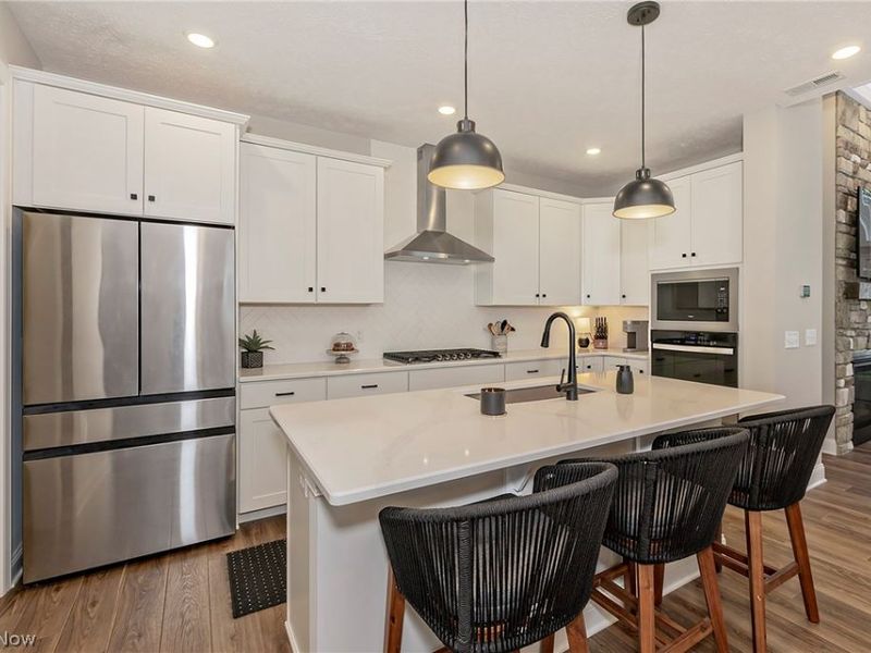 118 Lake Balaton Drive, Orange, OH 44128 Photo 6