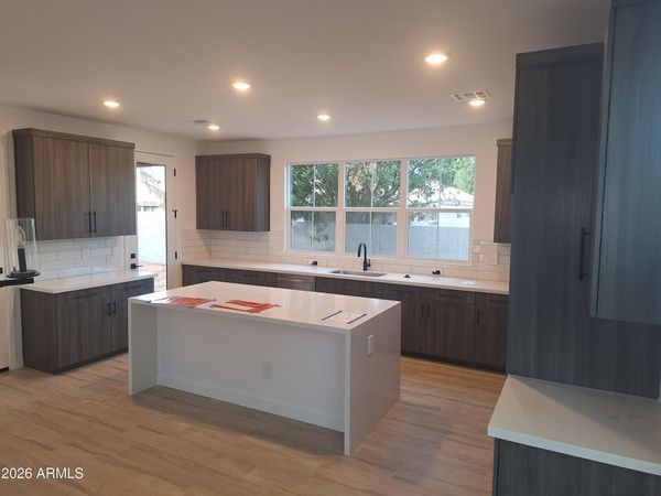 2352 E STEPHENS Court, Gilbert, AZ 85296