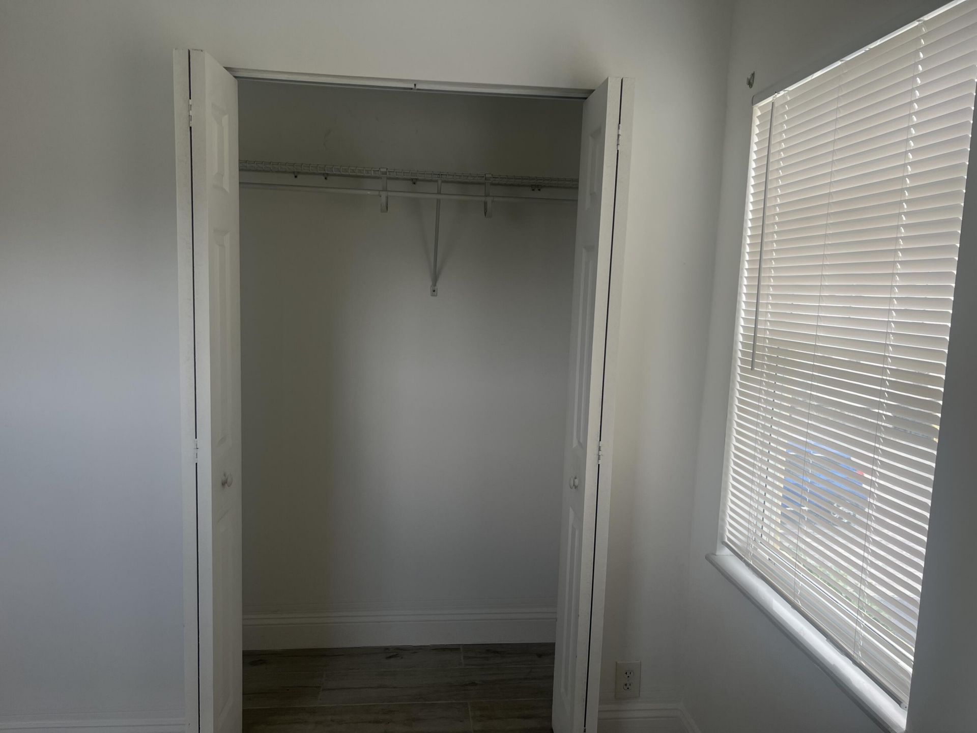 407 S Lakeside Drive, Unit F, Lake Worth Beach, FL 33460 Photo