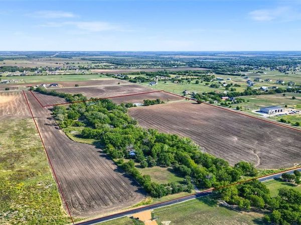 229 Pike Road , Gunter, TX 75058