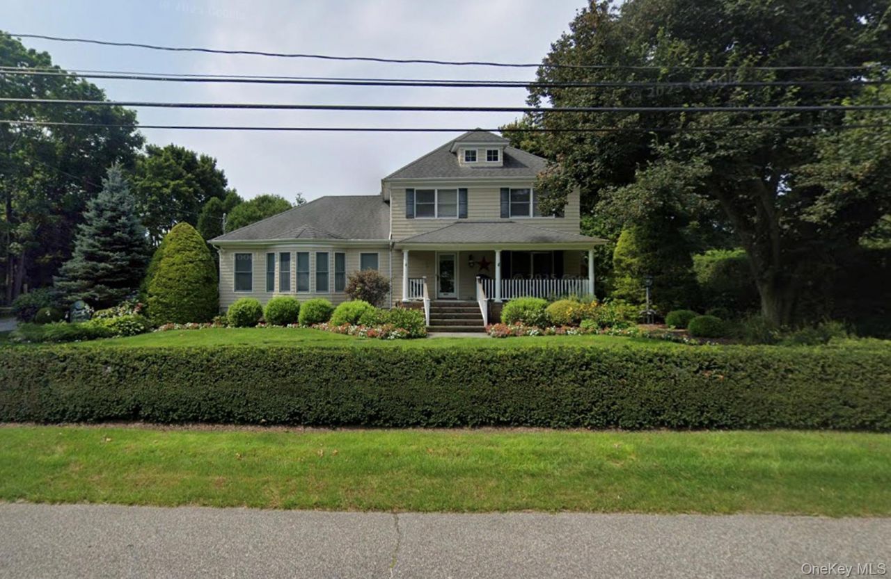 403 West Lane , Aquebogue, NY 11901 Main Photo