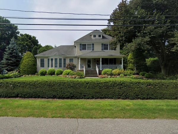 403 West Lane , Aquebogue, NY 11901