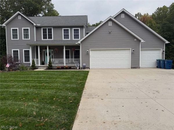 3493 Timber Point Boulevard , Hubbard, OH 44425