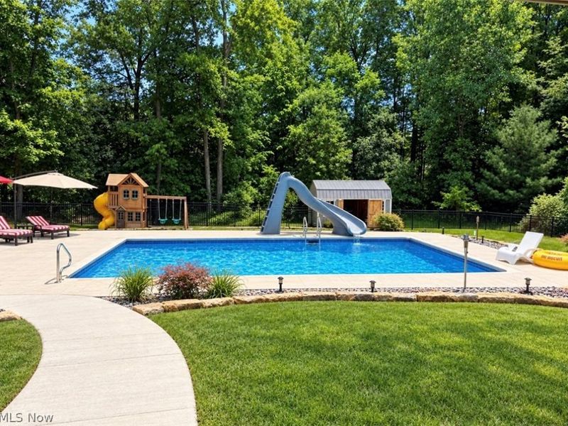 3493 Timber Point Boulevard, Hubbard, OH 44425 Photo 3