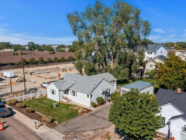 516 E Hawaii Ave, Nampa, ID 83686