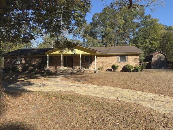 302 9th Avenue, Leola, AR 72084