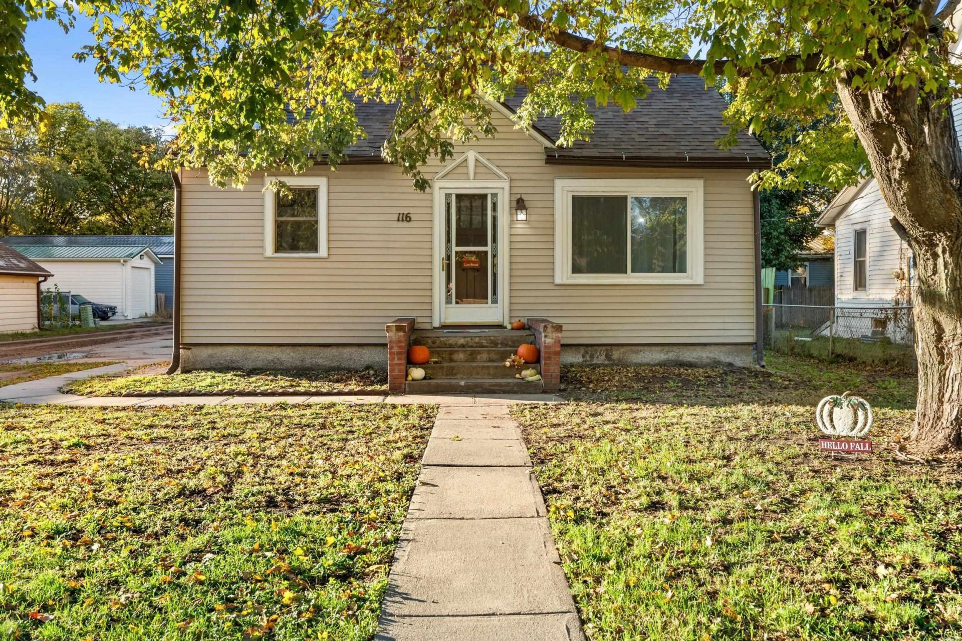 116 W Dartmouth St, Vermillion, SD 57069 Main Photo