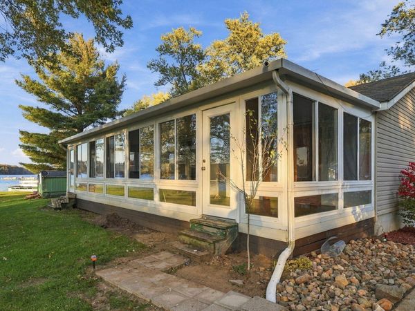 8283 Sunset Drive, Lyons, MI 48851