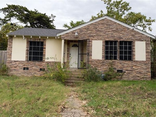 1434 Carson Street , Dallas, TX 75216